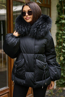 Женский пуховик с капюшоном