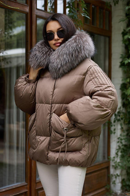 Зимний пуховик с объемными рукавами Votarun