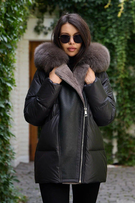 Зимний пуховик Btn Button черный с песцом